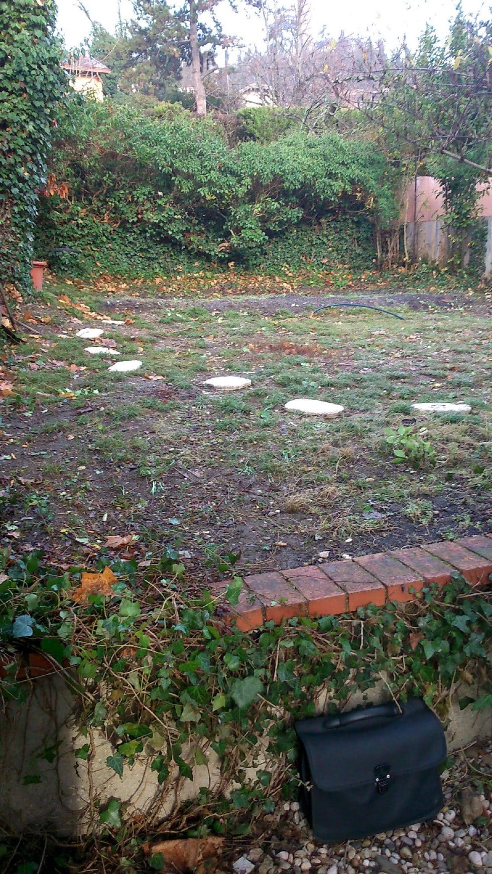 Mini terrain, maison de ville à Miribel Photo avant travaux